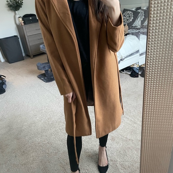 Elegant Tan Women's Coat - Picture 2 of 5